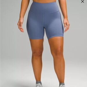 Lululemon contour fit shorts